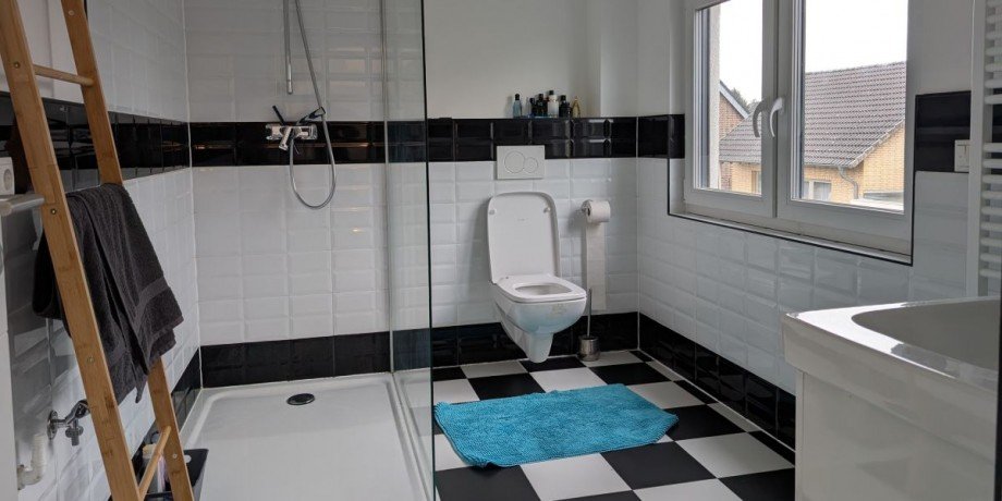 Badezimmer Dachgeschosswohnung Erftstadt-Kierdorf
