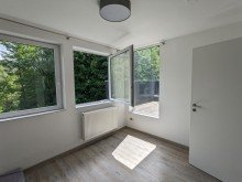 Schlafzimmer Helle Dachgeschosswohnung mit Blick ins Gr�ne
